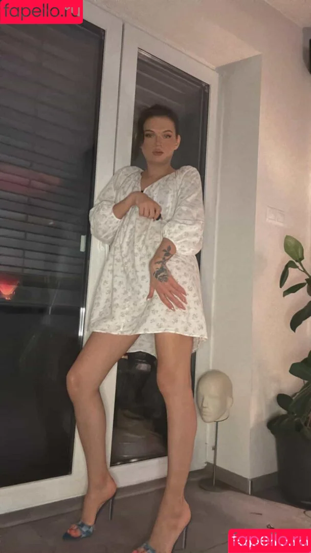 Lana Devone / daynadevon / https: / transnnka Onlyfans Photo Gallery 