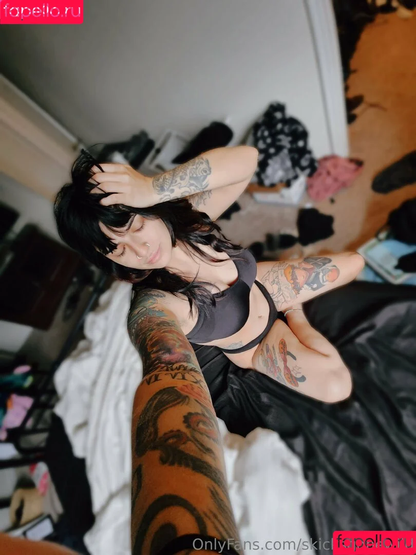 skicksgonewild Onlyfans Photo Gallery 