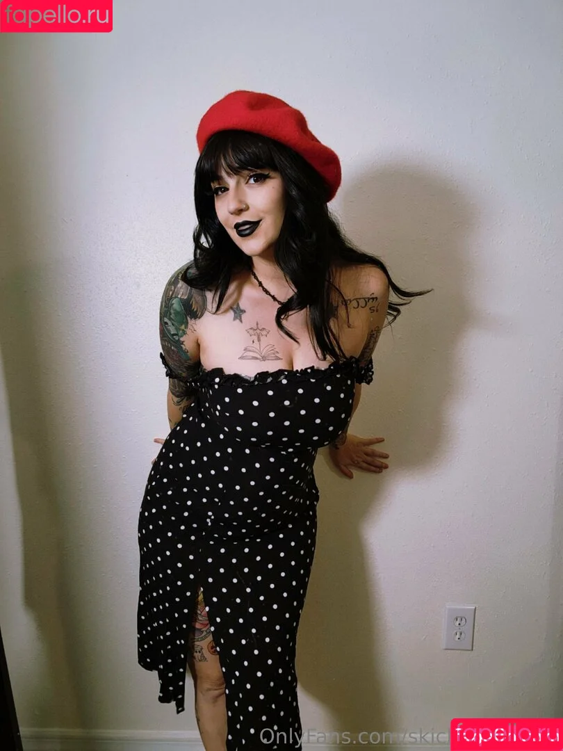 skicksgonewild Onlyfans Photo Gallery 