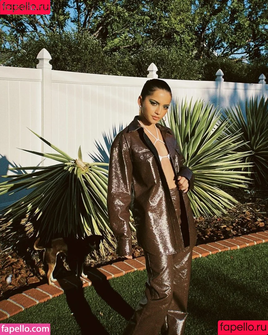 Isabela Merced / isabelamerced / isabelamercedmusic Onlyfans Photo Gallery 