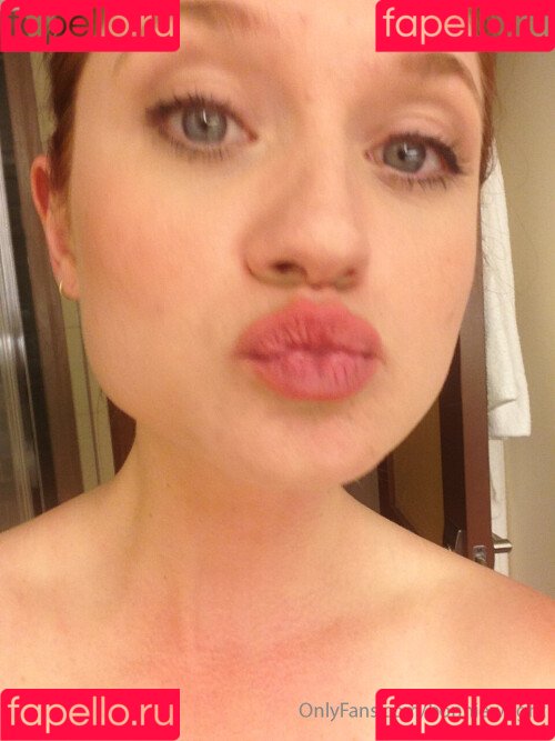 Bonnie Wright / thisisbwright Onlyfans Photo Gallery 