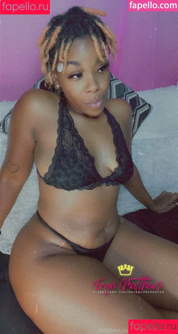 darkgoddesseris / darkgoddesseryn Onlyfans Photo Gallery 