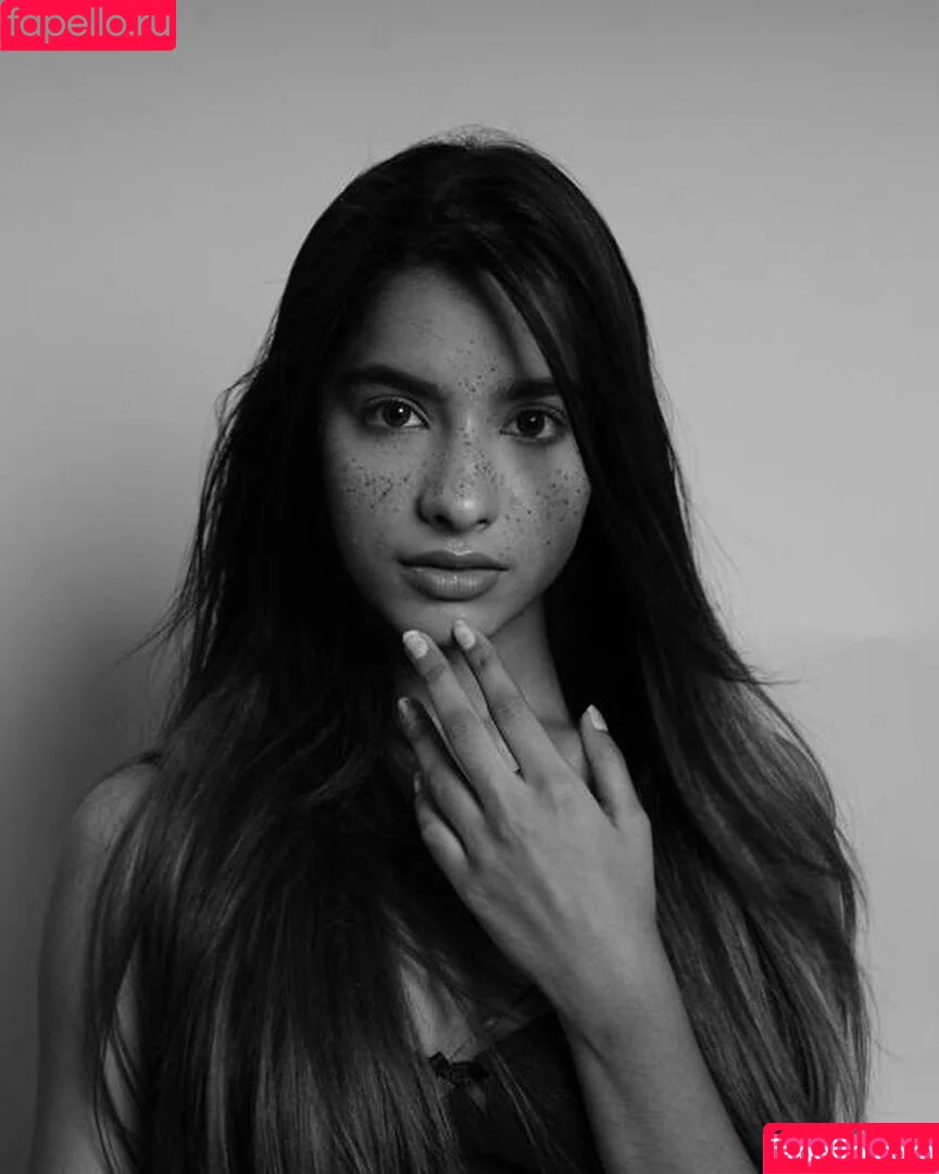 Aurora Sinclair / aurora_lights_ee / aurora_sinclair_ Onlyfans Photo Gallery 