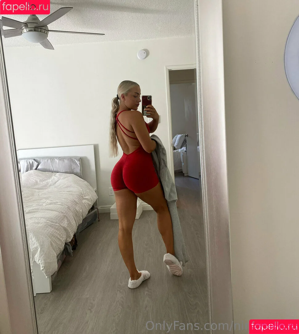 nchristin Onlyfans Photo Gallery 