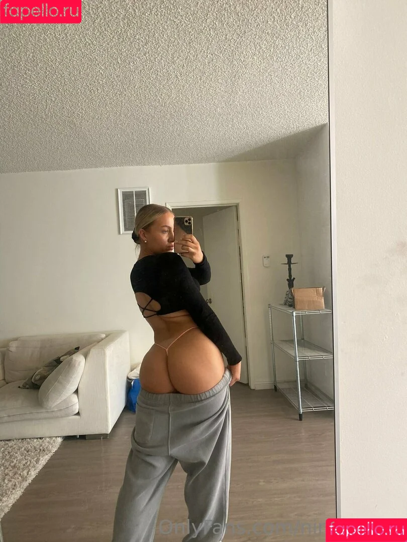 nchristin Onlyfans Photo Gallery 