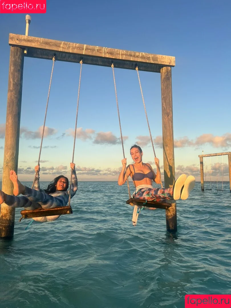 Brie Larson / brielarson Onlyfans Photo Gallery 