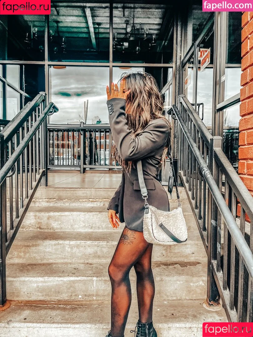 @tayleealexis_ / https: / tayxo22 Onlyfans Photo Gallery 