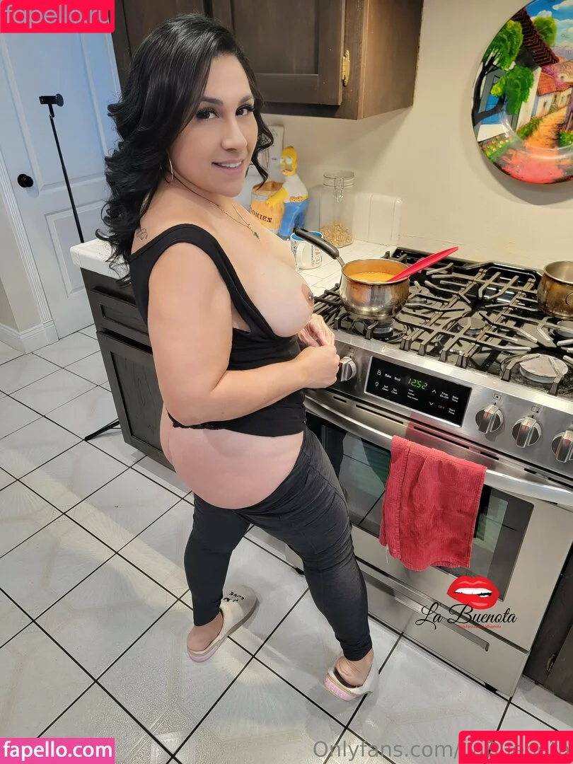 ariasnelita / labuenota Onlyfans Photo Gallery 