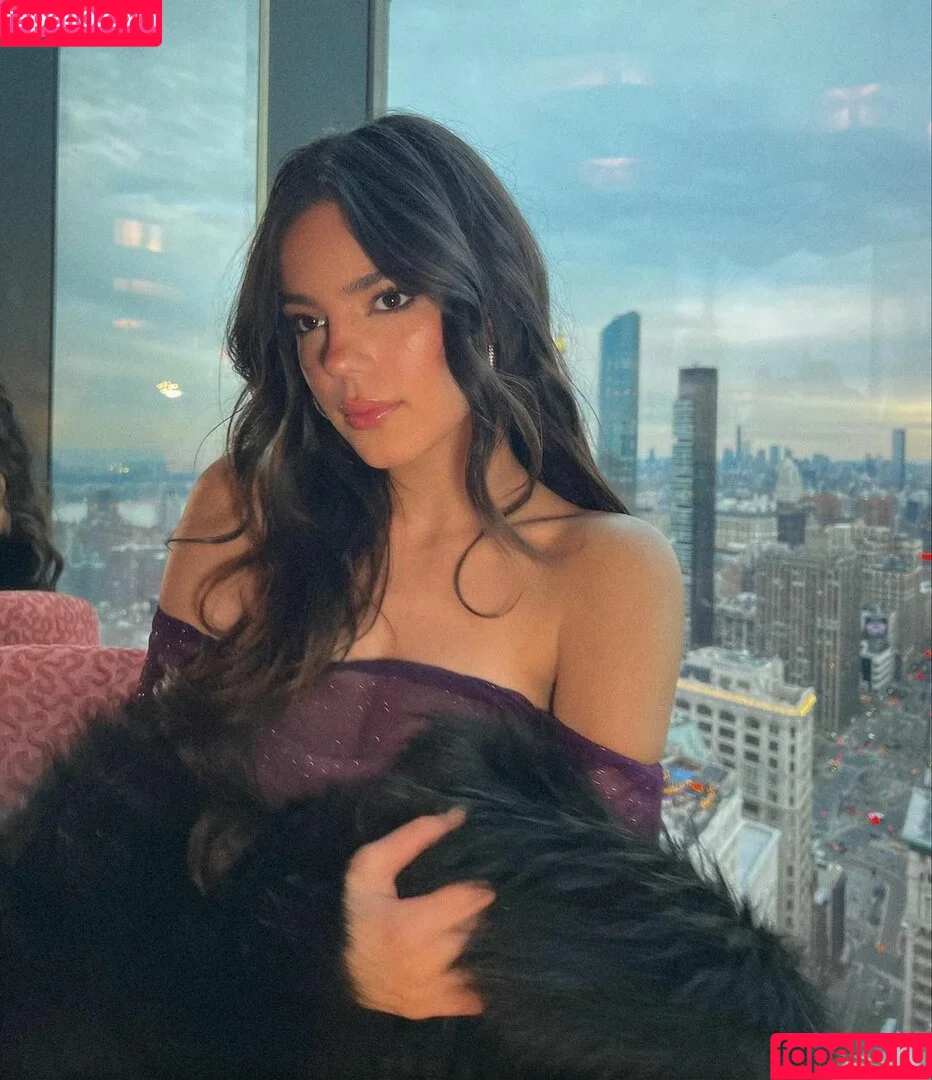 Ella Mendelsohn / ellamendelsohn Onlyfans Photo Gallery 