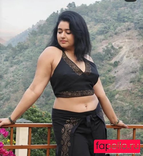 Poonam Bajwa / poonambajwa555 Onlyfans Photo Gallery 