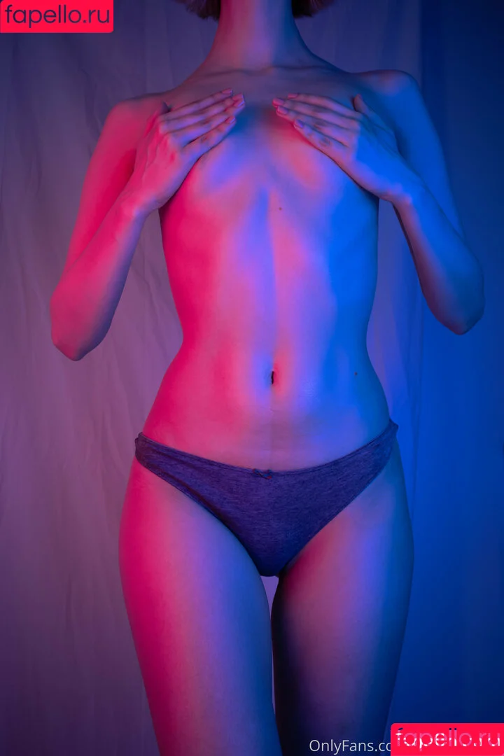 _sophiaemilia / https: / sophiaemilia Onlyfans Photo Gallery 