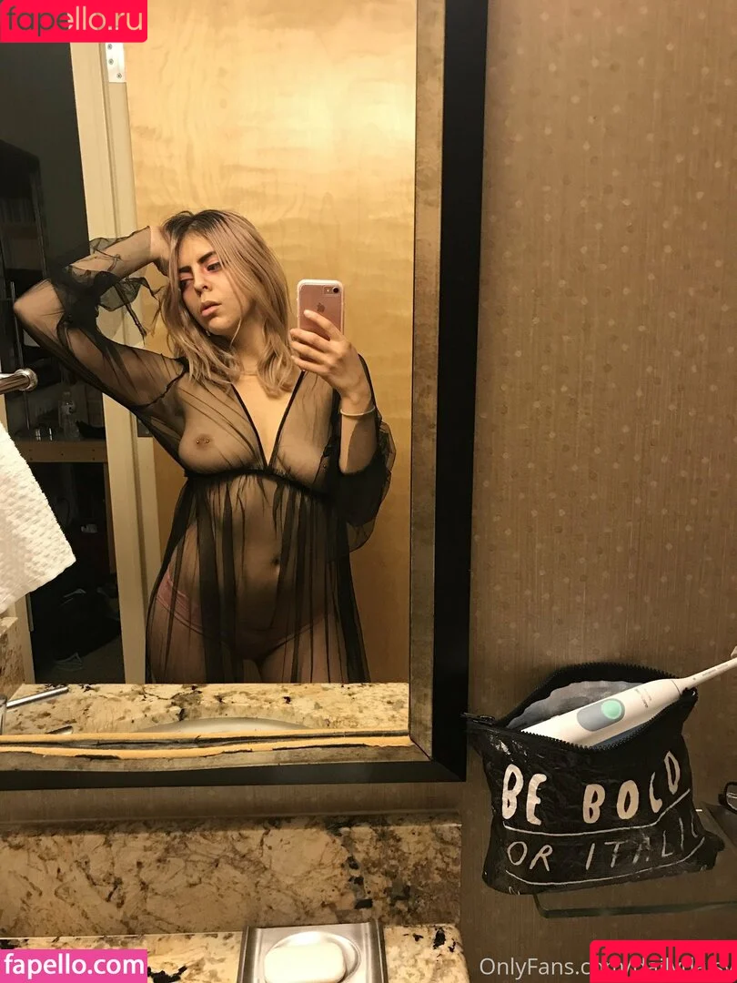 dailydaisy / dailydaisy.official Onlyfans Photo Gallery 