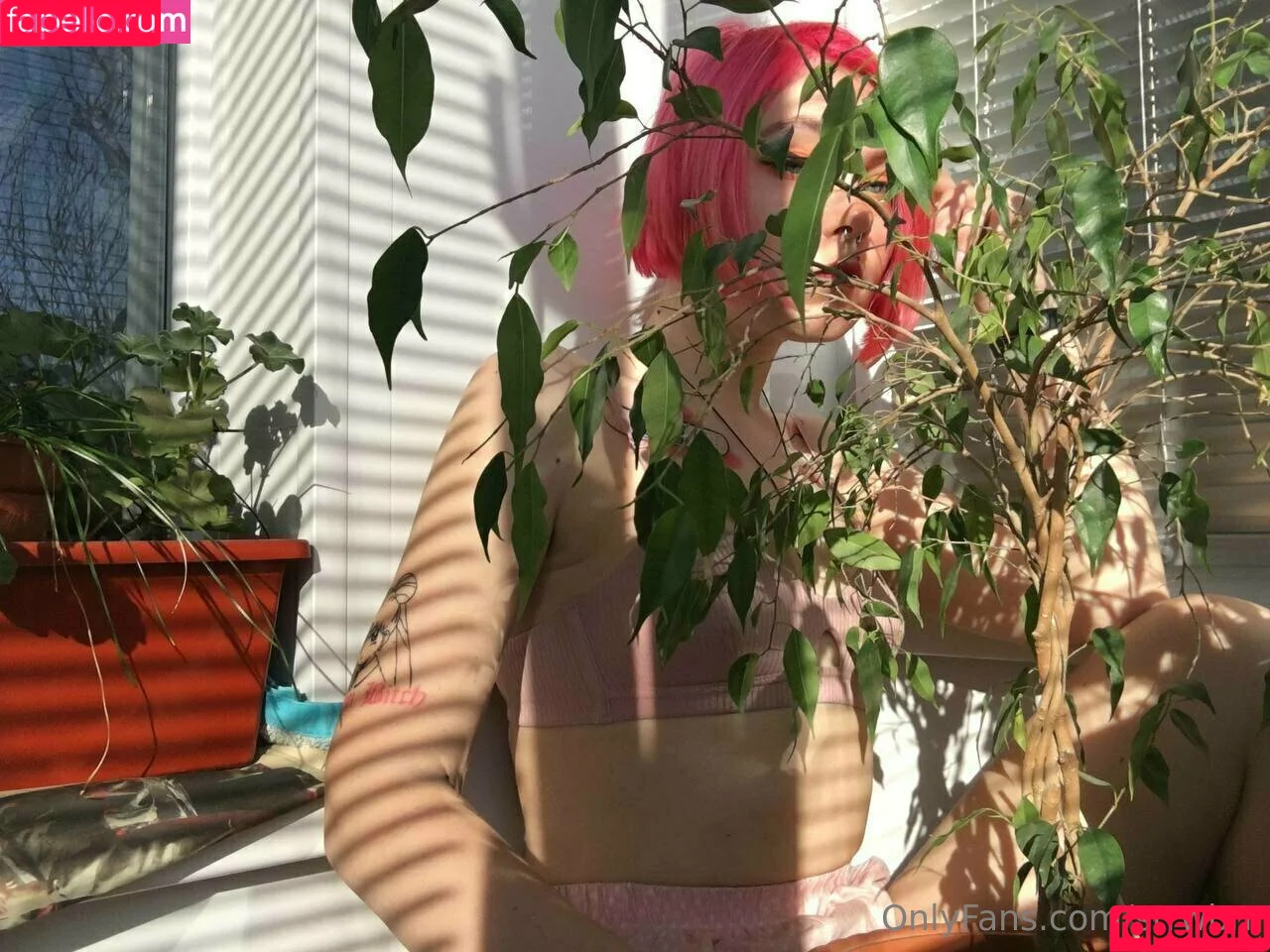 by.strwbrr / strwbrr Onlyfans Photo Gallery 