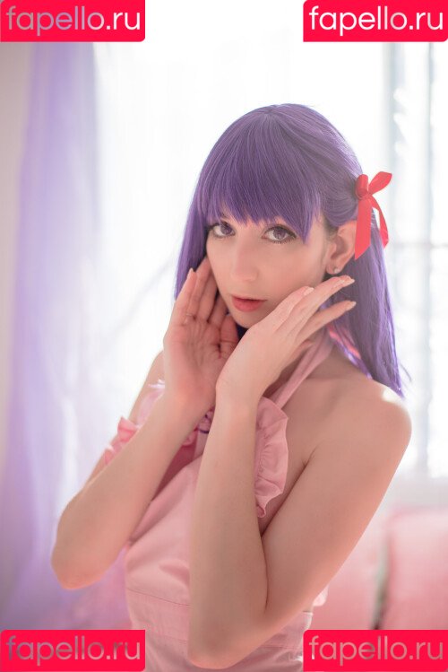 Meki / x.meki Onlyfans Photo Gallery 