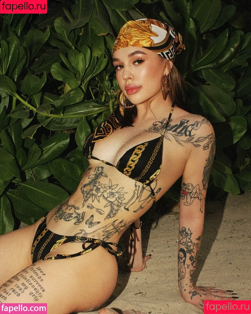 Instasamka Onlyfans Photo Gallery 