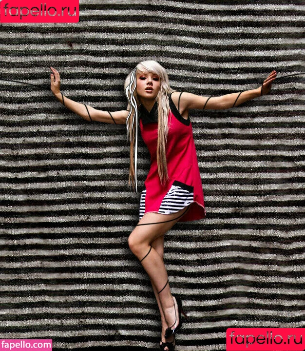 Miss Mosh / officiallymosh Onlyfans Photo Gallery 