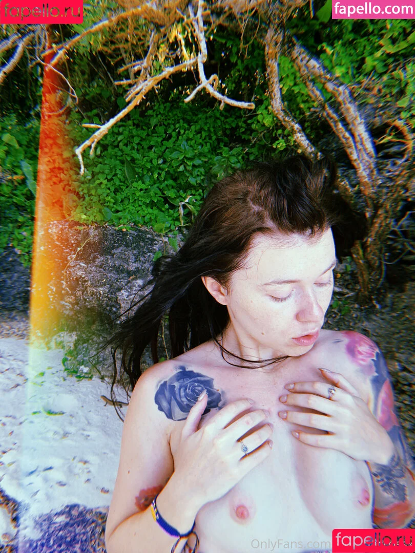 mishacross_x / xmishacrossx Onlyfans Photo Gallery 