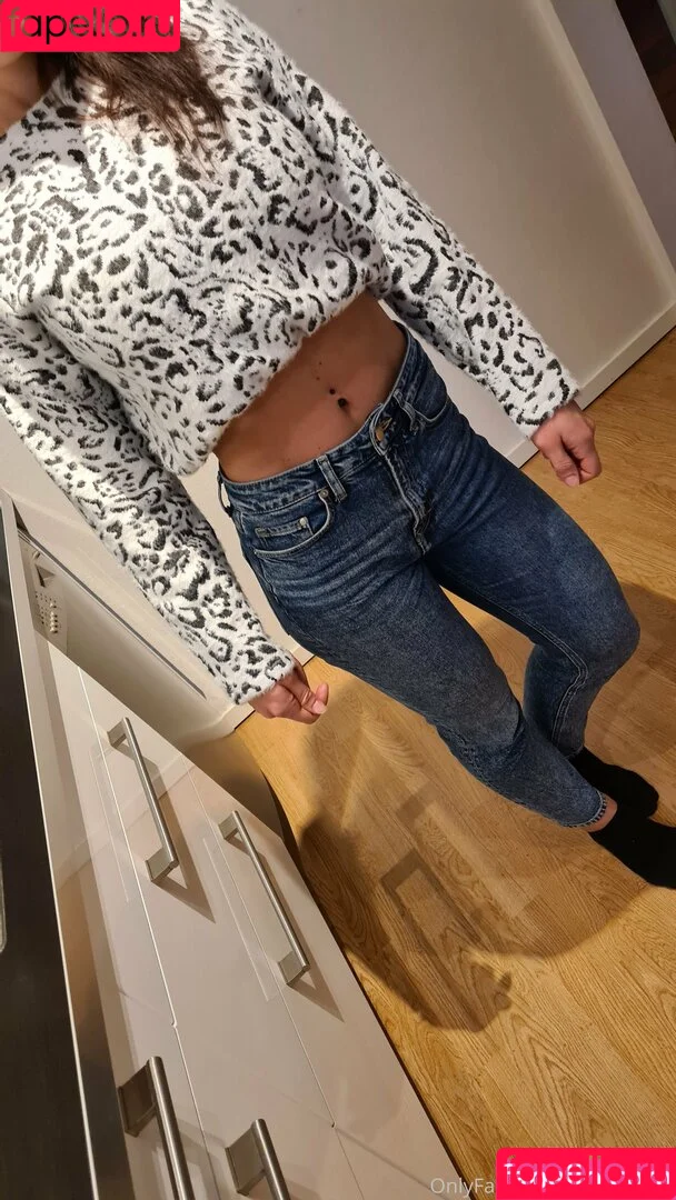 jez132219 / lilystrongfree Onlyfans Photo Gallery 