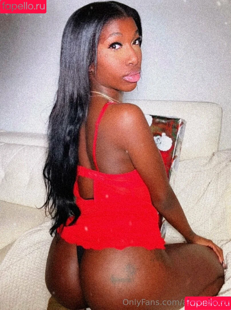 starmunii Onlyfans Photo Gallery 