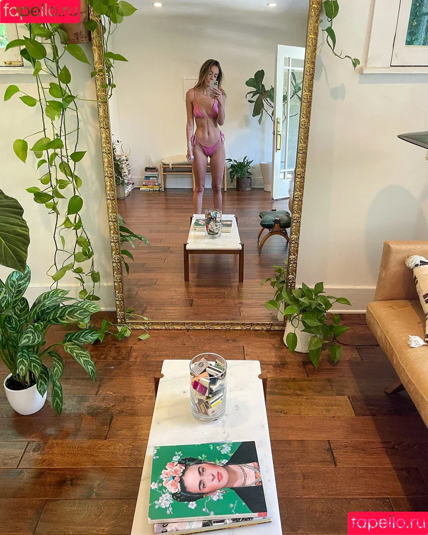 Chloe Bennet / chloebennet Onlyfans Photo Gallery 