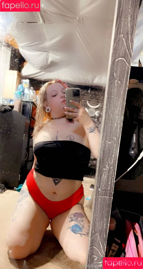 thatonewitch98 Onlyfans Photo Gallery 