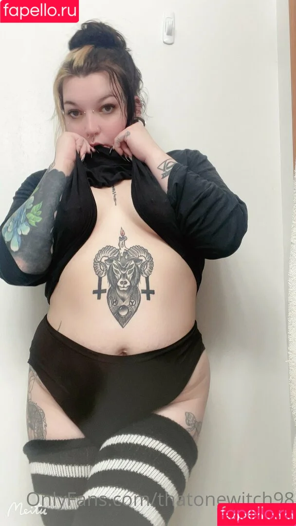 thatonewitch98 Onlyfans Photo Gallery 