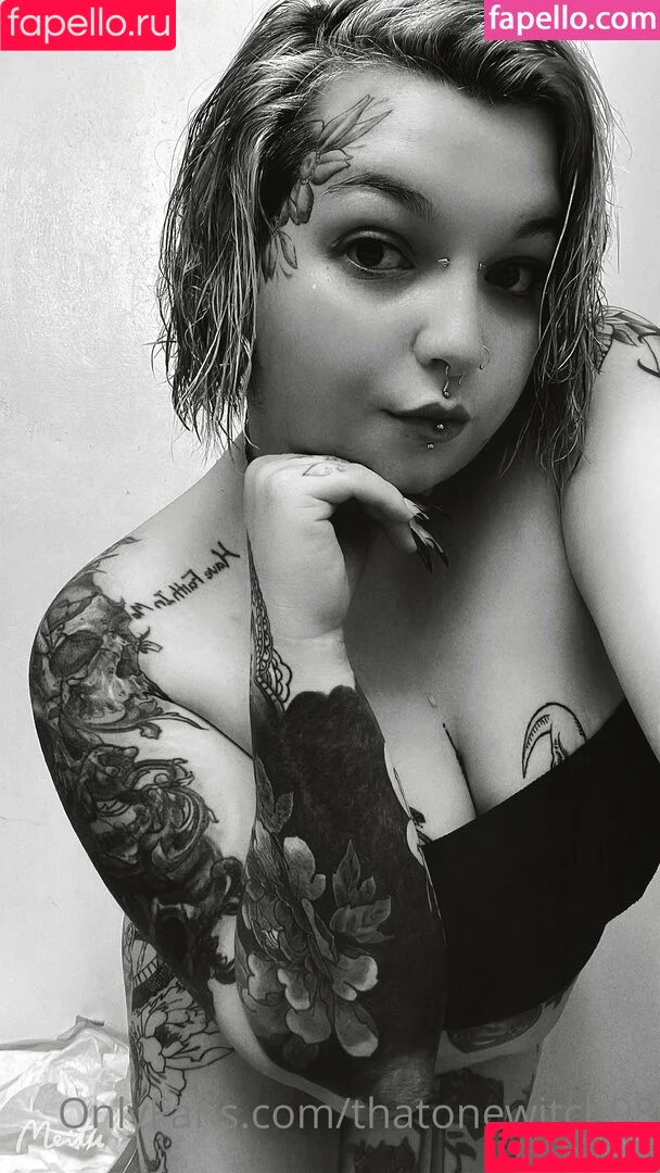 thatonewitch98 Onlyfans Photo Gallery 