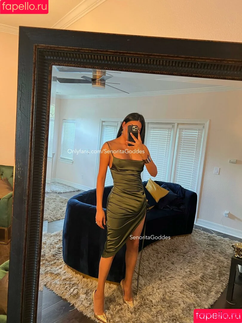 Senorita Goddes / https: / senoritagoddes / senoritagoddess Onlyfans Photo Gallery 