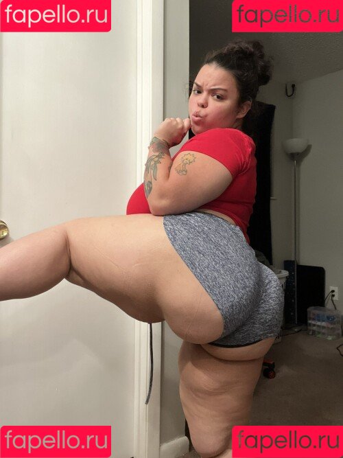 cubanaredd / cubanaredd24 Onlyfans Photo Gallery 