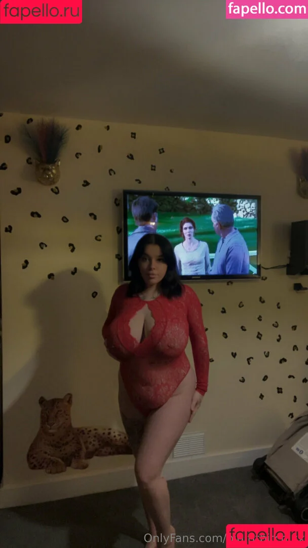 big.titbitch.xx Onlyfans Photo Gallery 