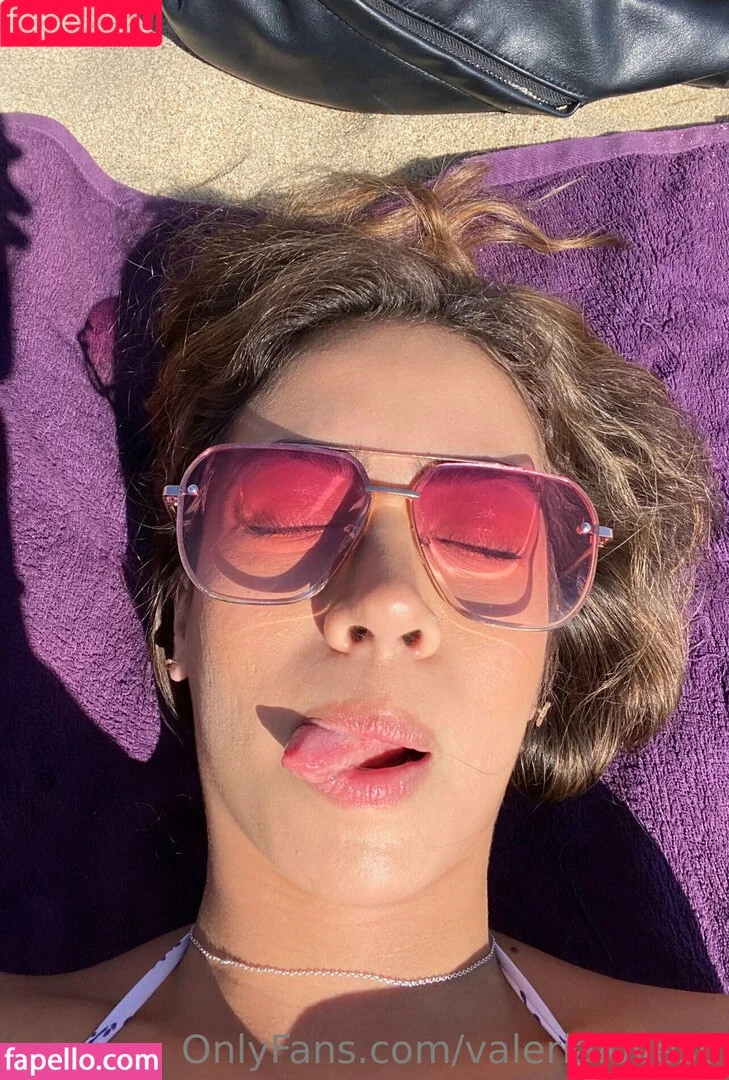 theemissv / valerialovesu Onlyfans Photo Gallery 