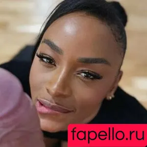 Malia Lenoir / malialenoir Onlyfans Photo Gallery 