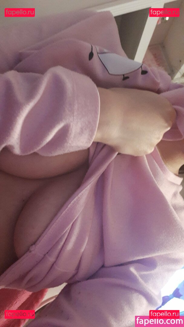 Portias / detangised / syemyn Onlyfans Photo Gallery 