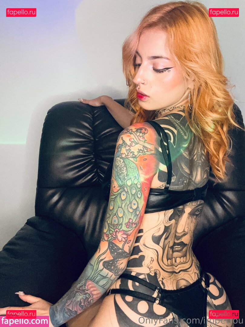 iropetrou Onlyfans Photo Gallery 