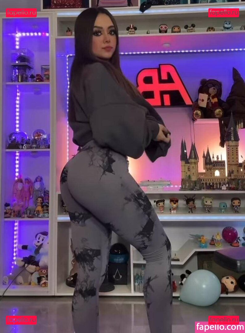 Ama Blitz / amablitz / https: Onlyfans Photo Gallery 