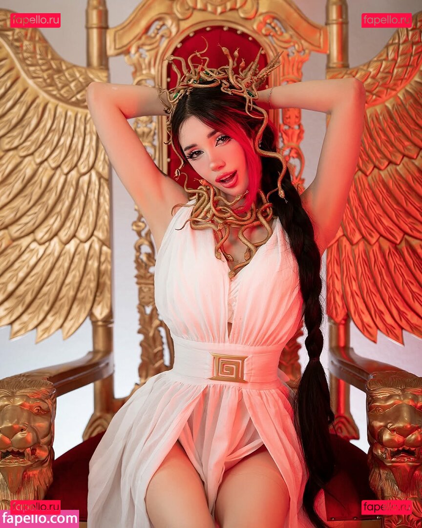 alyri / alyri_tv Onlyfans Photo Gallery 