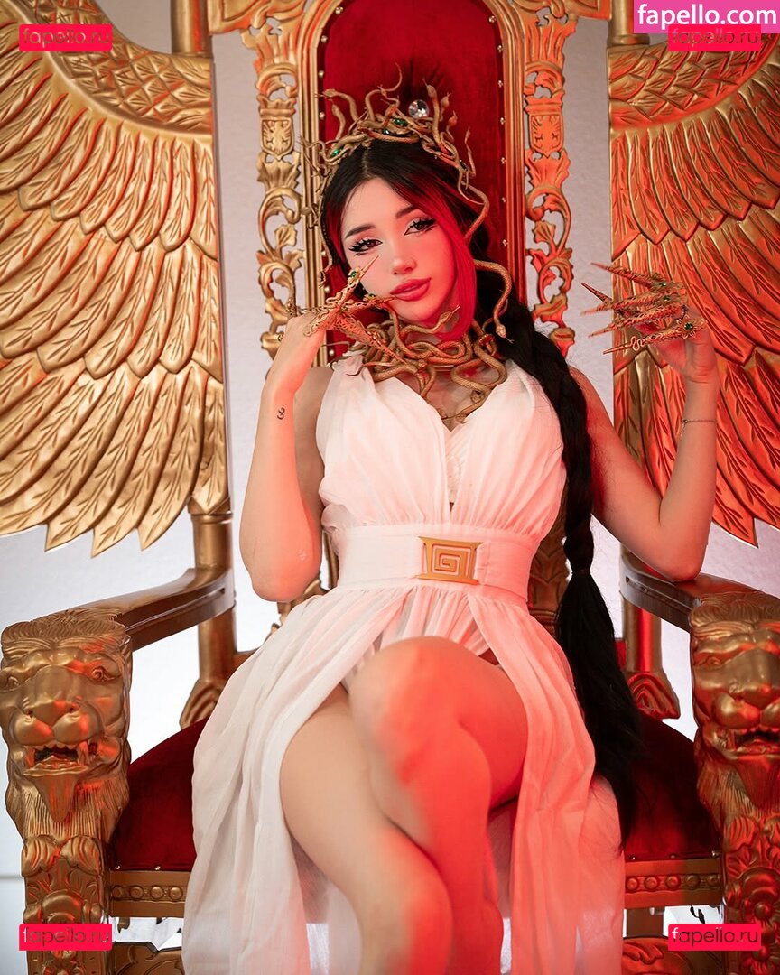 alyri / alyri_tv Onlyfans Photo Gallery 