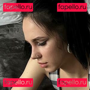 adele.bee / adelebee Onlyfans Photo Gallery 