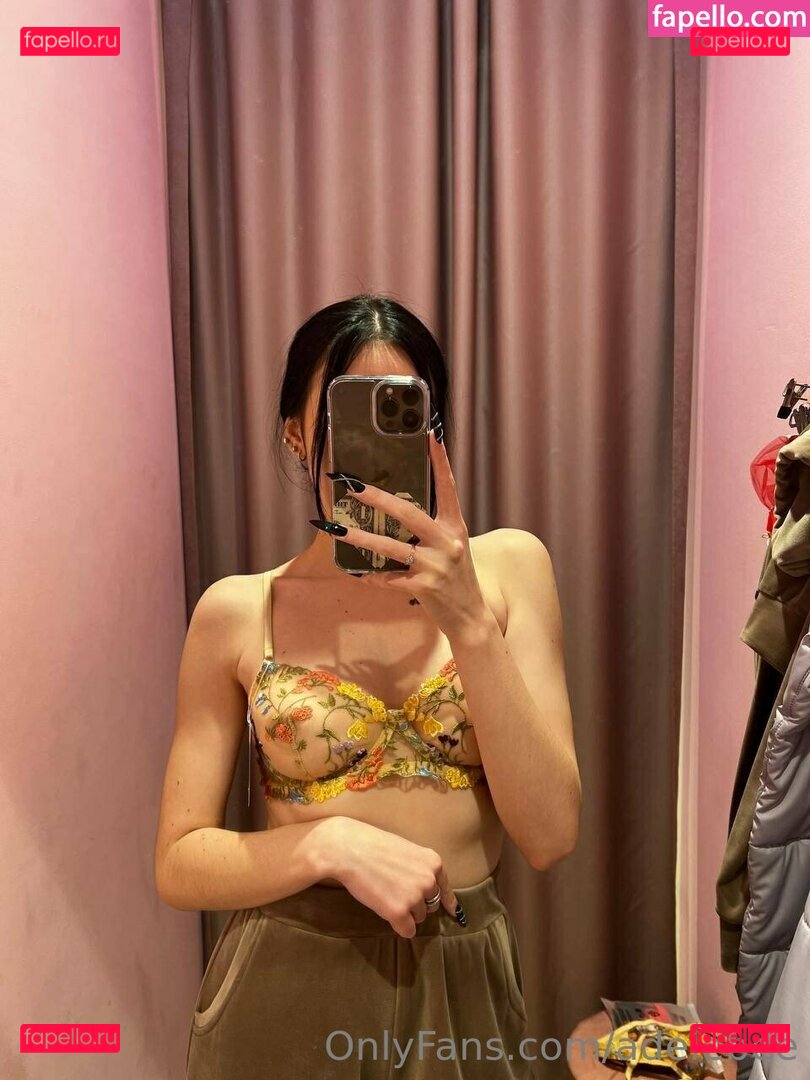 adele.bee / adelebee Onlyfans Photo Gallery 