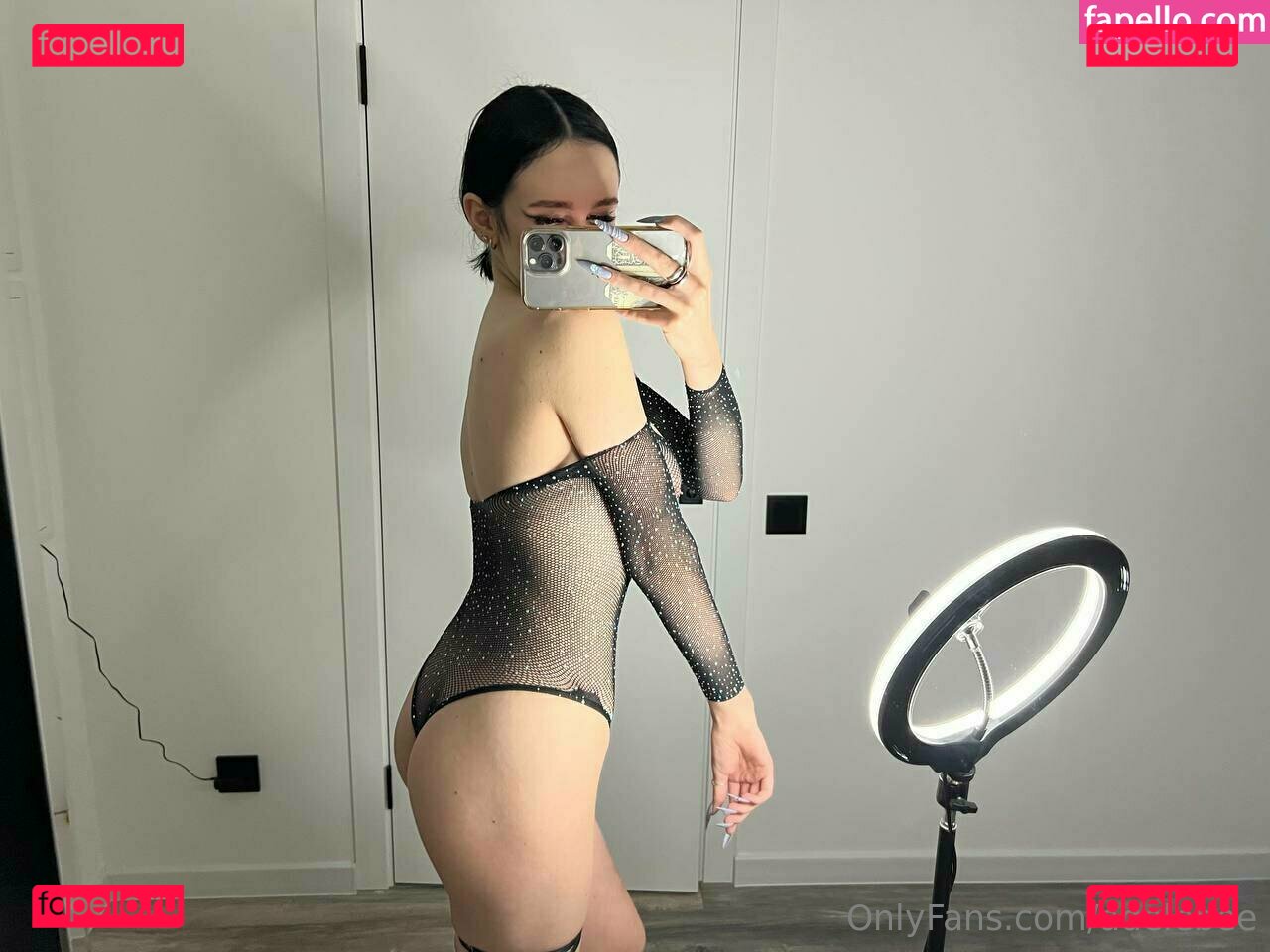 adele.bee / adelebee Onlyfans Photo Gallery 