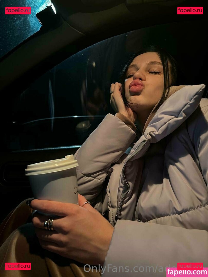 adele.bee / adelebee Onlyfans Photo Gallery 