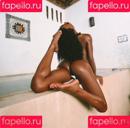 canadianyogababefree Onlyfans Photo Gallery 