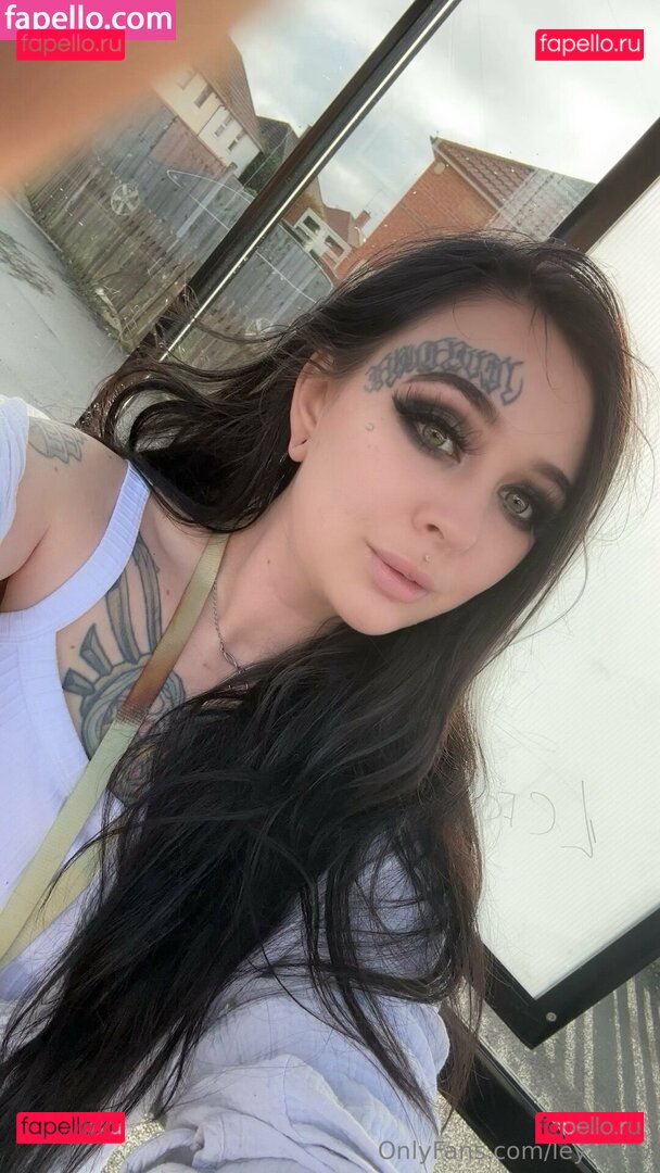 leyaloev / leyalovenature Onlyfans Photo Gallery 