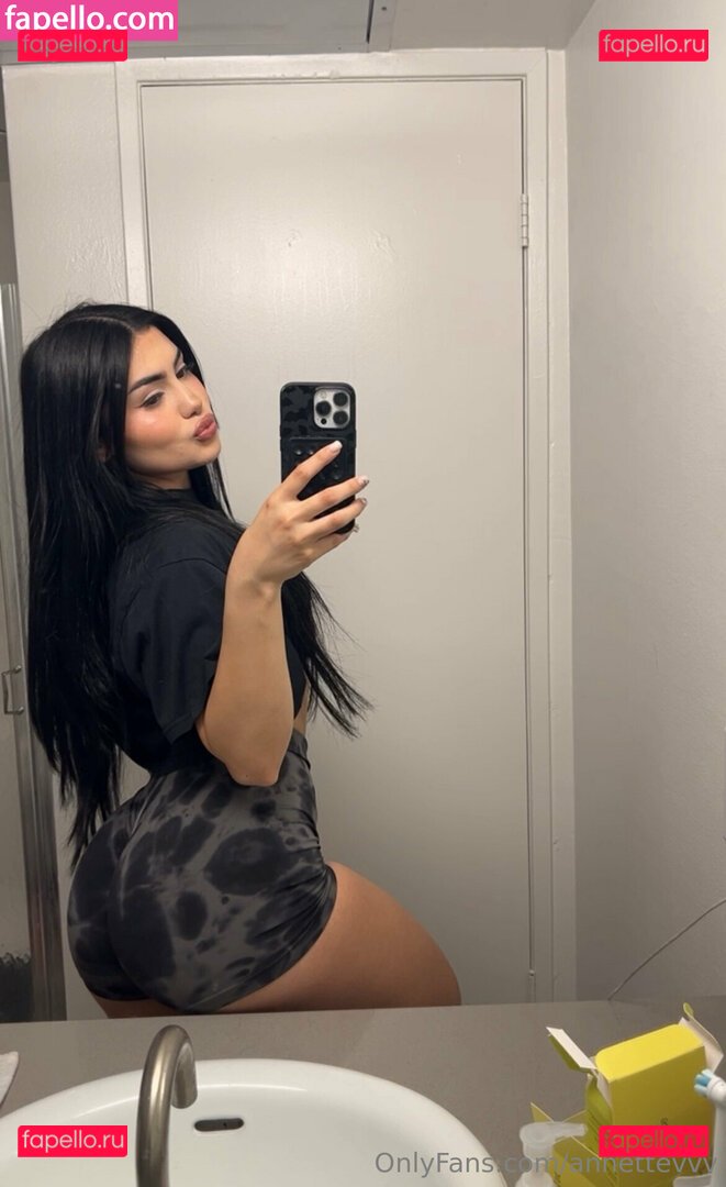annettevasquezzz / annettevvv Onlyfans Photo Gallery 