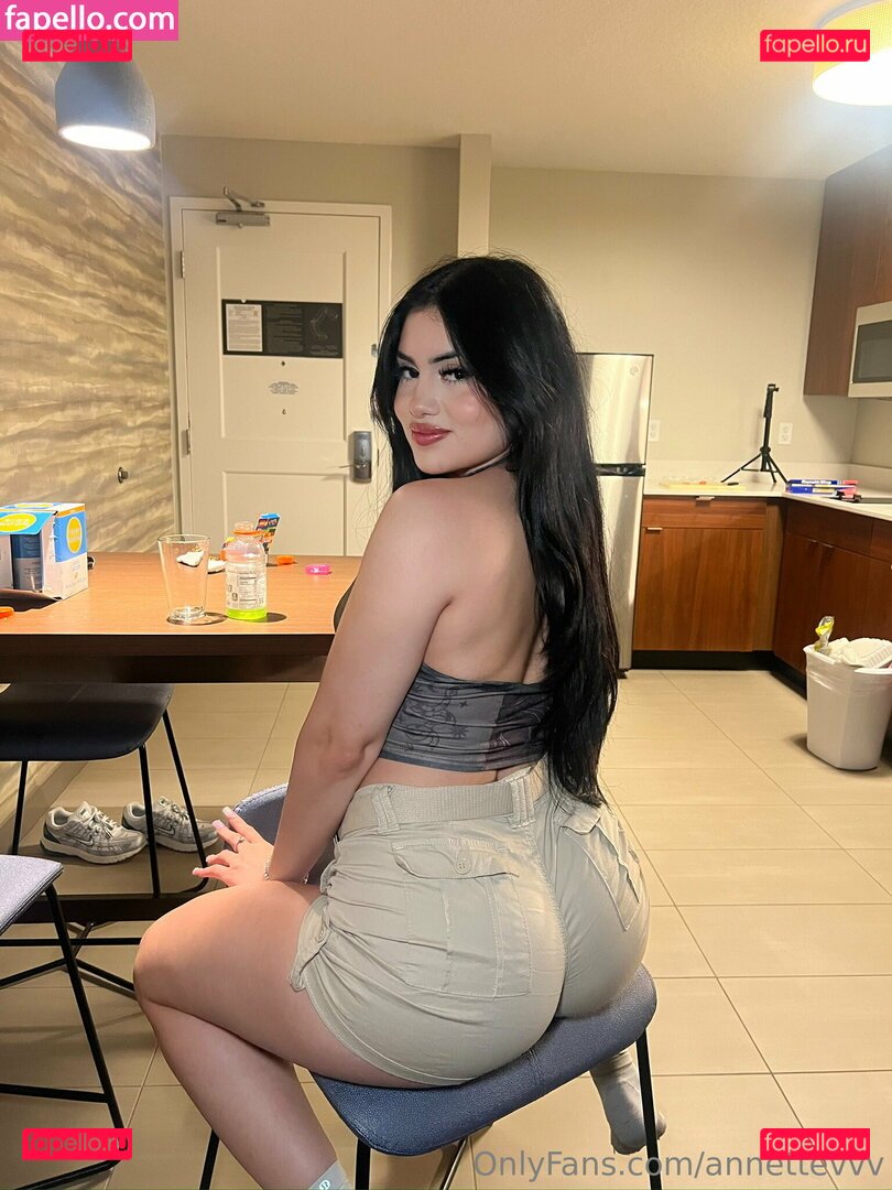 annettevasquezzz / annettevvv Onlyfans Photo Gallery 