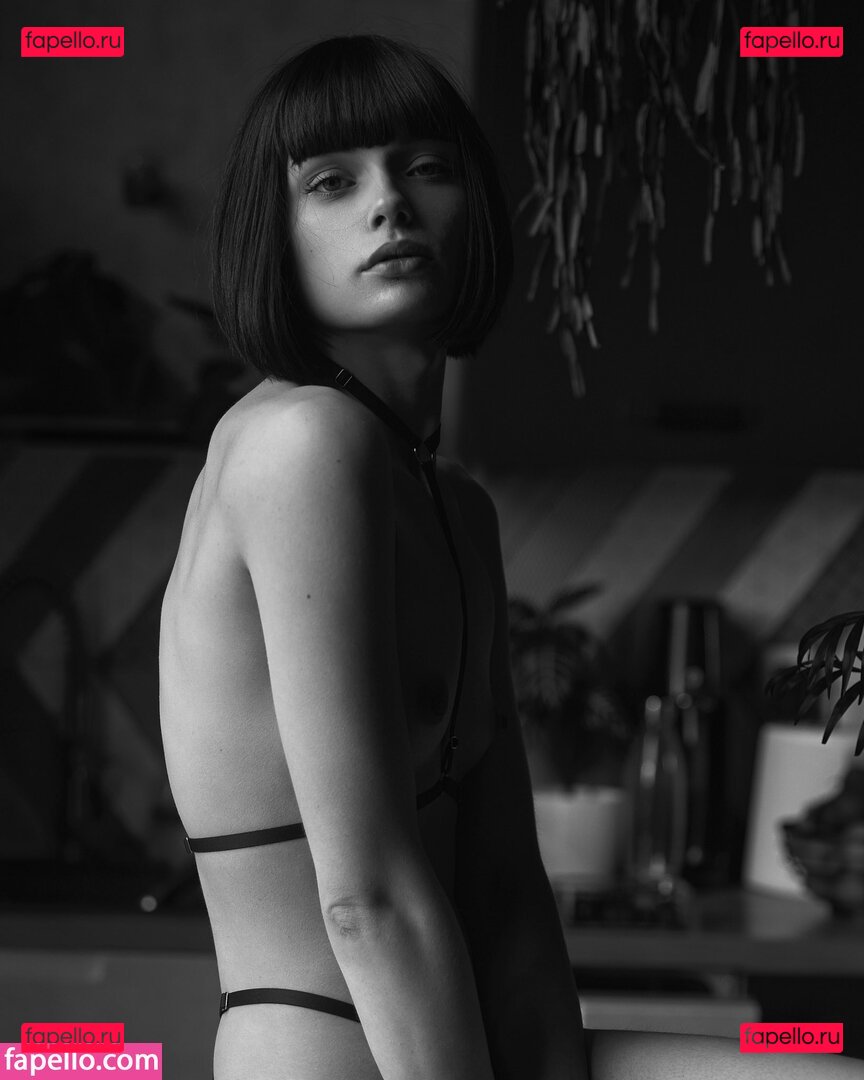 Marie Grippon / Mariegripponpro / mariegrippon Onlyfans Photo Gallery 