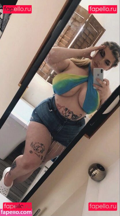 Sophie C / heys0phie / sophiechoudry Onlyfans Photo Gallery 