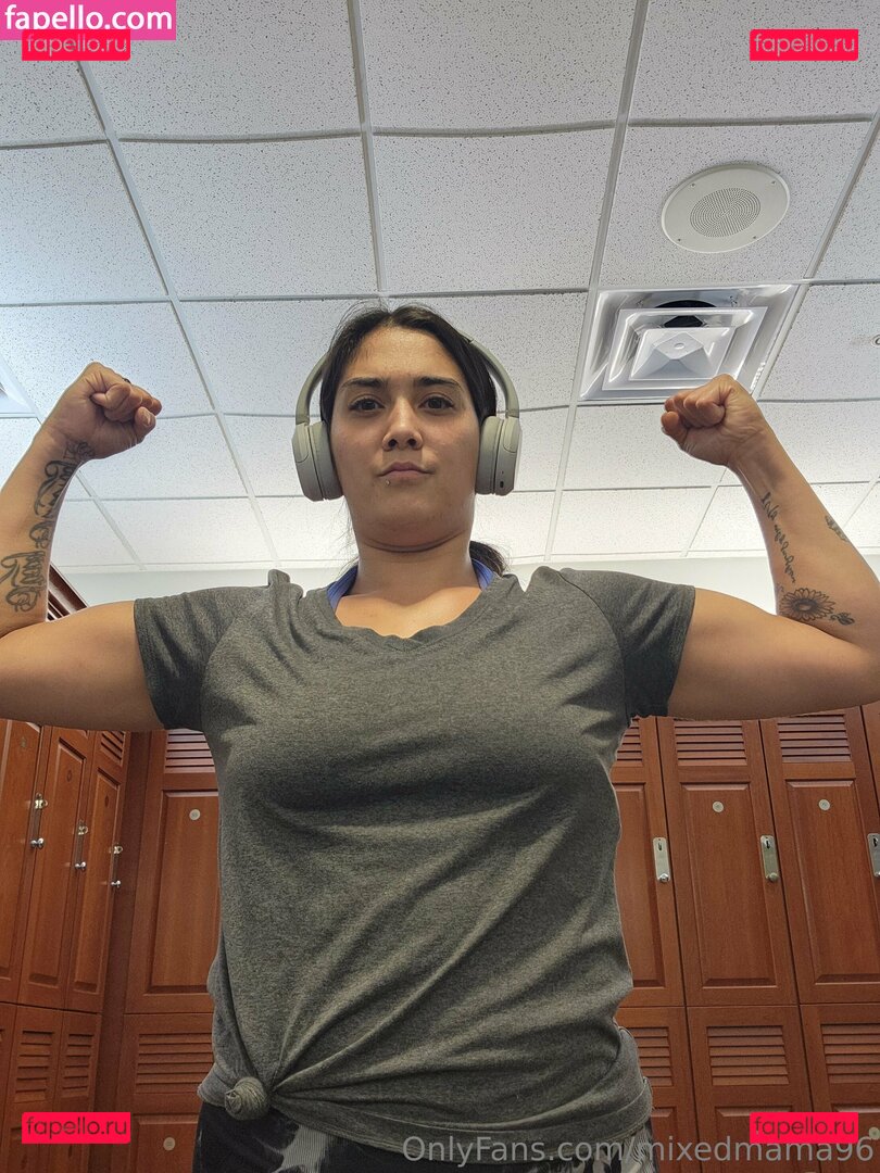 mixandmatchmama / mixedmama96 Onlyfans Photo Gallery 