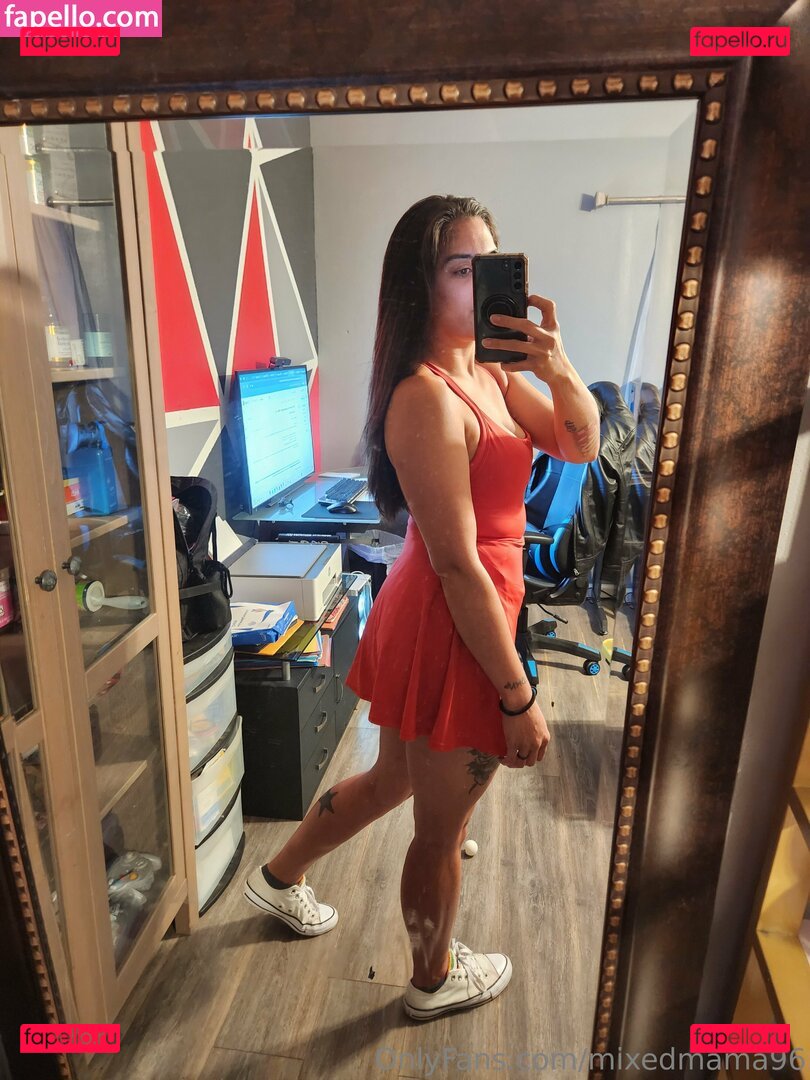 mixandmatchmama / mixedmama96 Onlyfans Photo Gallery 