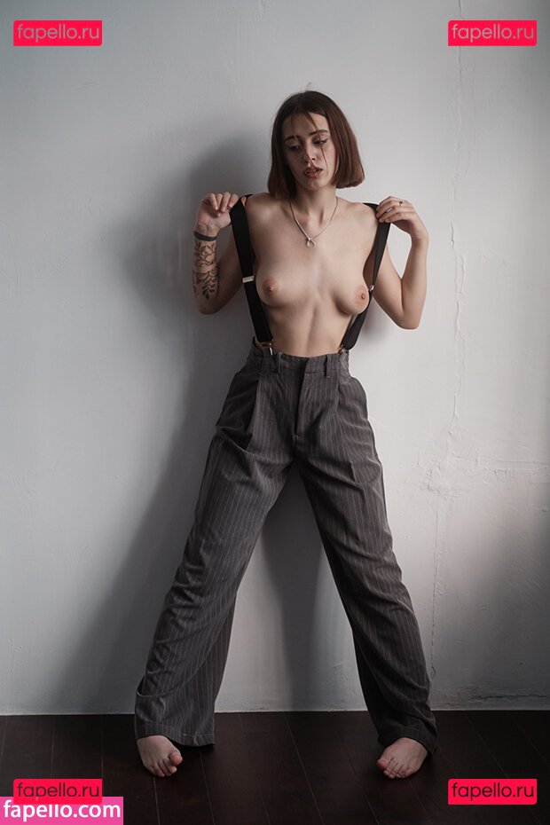 Call Me Elfa / call.me.elfa / call_me_elfa Onlyfans Photo Gallery 